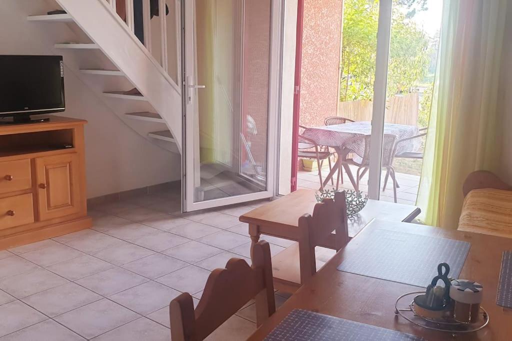 Un Bol D'Air Frais Et De Soleil Entre Campagne Et Plage Béziers Exterior foto